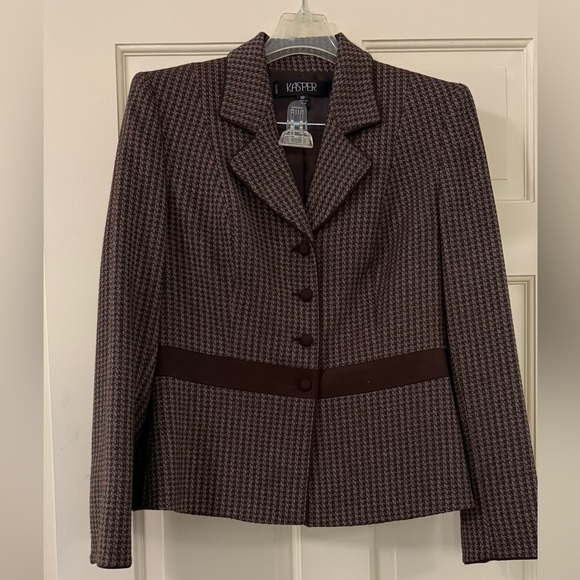 Kasper Women's Houndstooth 2-piece Suit - Brown and Tan - Picture 1 of 11